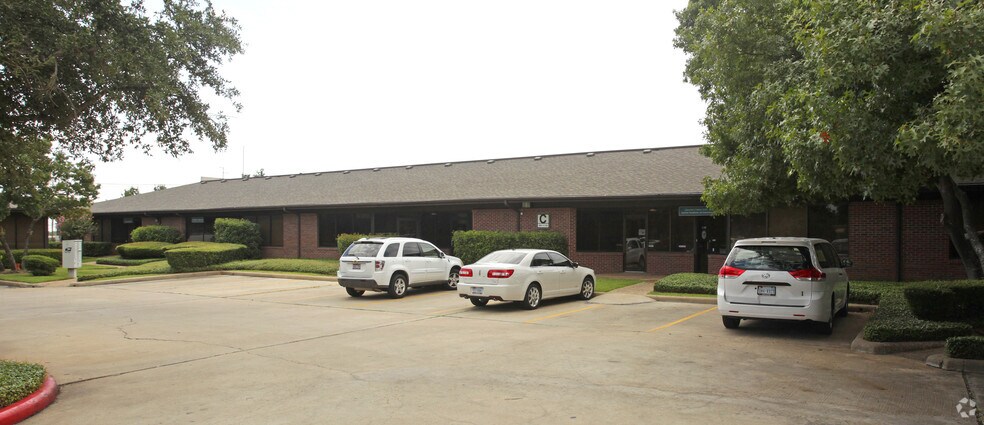 6448 E Hwy 290, Austin, TX à louer - Photo principale – Image 1 sur 6