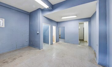 190-05 Hillside Ave, Hollis, NY à louer Photo intérieure– Image 2 sur 4