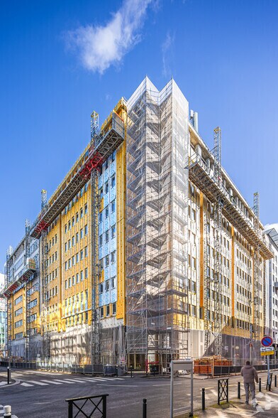 93 Rue Des 3 Fontanot, Nanterre à louer - Photo de l’immeuble – Image 3 sur 3