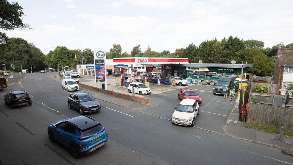 68 High St, Pembury à vendre - Photo de l’immeuble – Image 1 sur 6