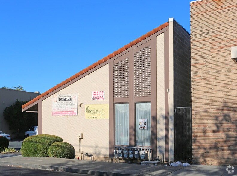 1710-1718 Linda Dr, Pleasant Hill, CA à vendre - Photo de l’immeuble – Image 3 sur 4