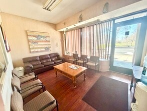 528-538 Bloomfield Ave, Verona, NJ à louer Photo intérieure– Image 2 sur 23