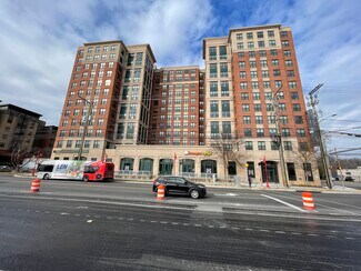 Plus de détails pour 8204 Baltimore Ave, College Park, MD - Local commercial à louer