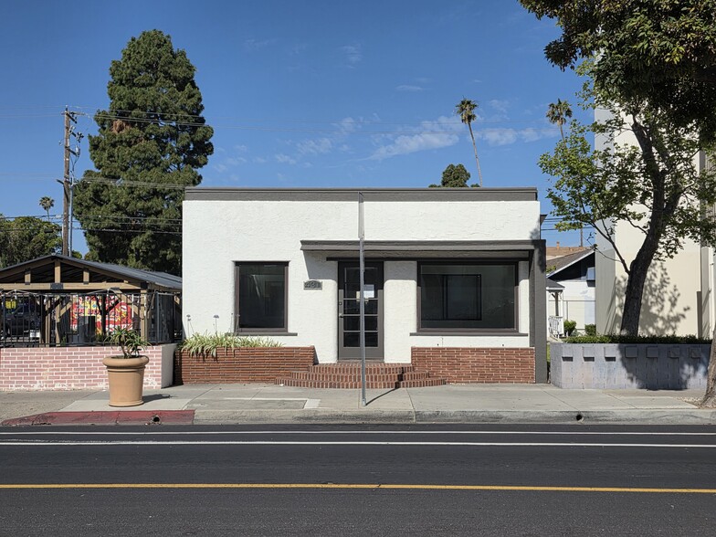431 S C St, Oxnard, CA à vendre - Photo de l’immeuble – Image 3 sur 6