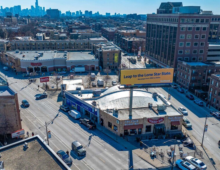 3032 N Clark St, Chicago, IL à vendre - Photo de l’immeuble – Image 2 sur 6