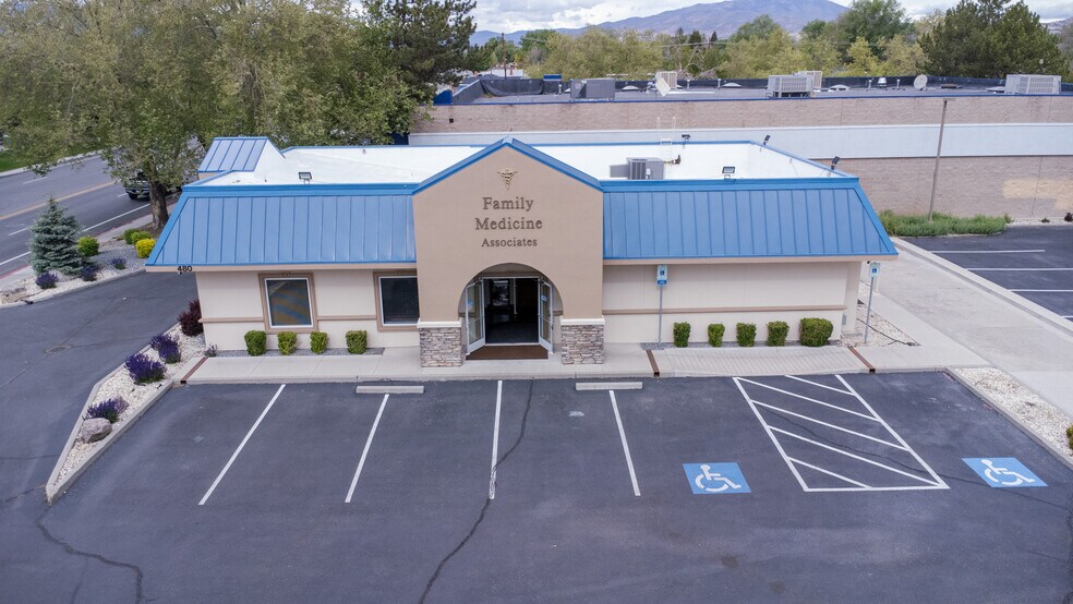 480 E Prater Way, Sparks, NV à vendre - Photo de l’immeuble – Image 2 sur 20