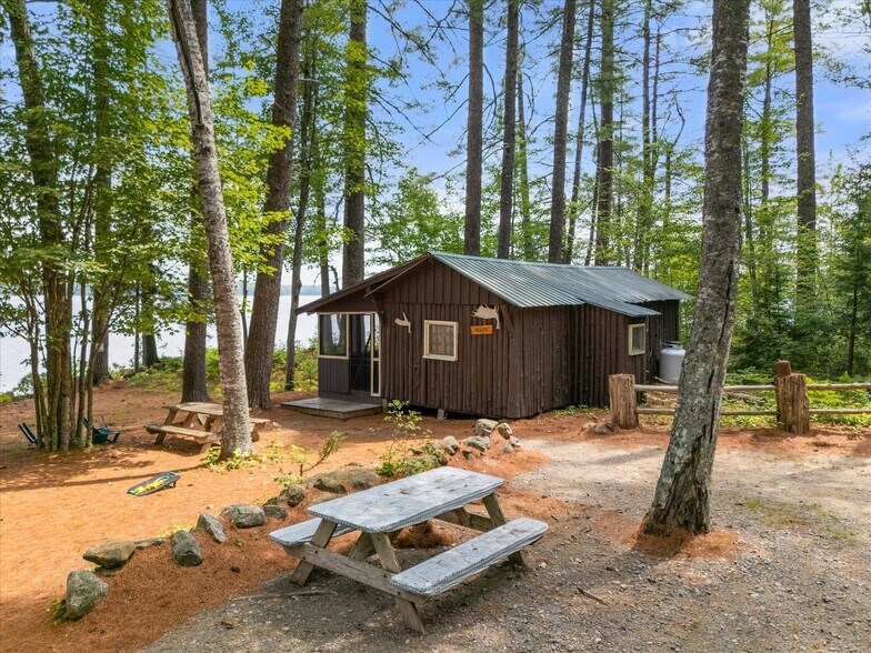 1174 Cove Rd, Seboeis Plt, ME à vendre - Photo de l’immeuble – Image 3 sur 25