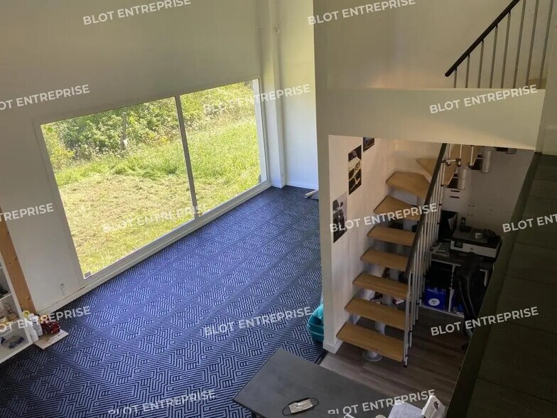 Bureau dans Melesse à louer - Photo intérieure – Image 3 sur 10