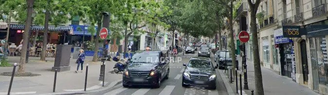 Local commercial dans Paris à louer - Photo de l’immeuble – Image 3 sur 3