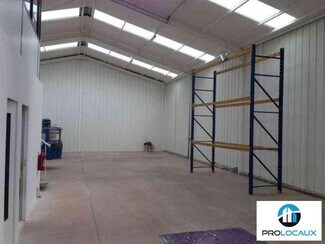 Plus de détails pour Local d'activités à louer