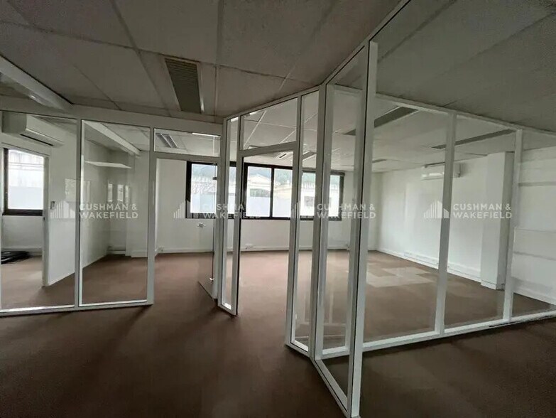 30 Avenue Du Chateau De Jouques, Gémenos à louer - Photo intérieure – Image 3 sur 27