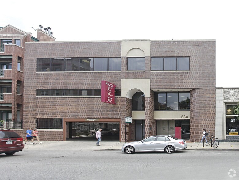 828-830 W Diversey Pky, Chicago, IL à vendre - Photo principale – Image 1 sur 2