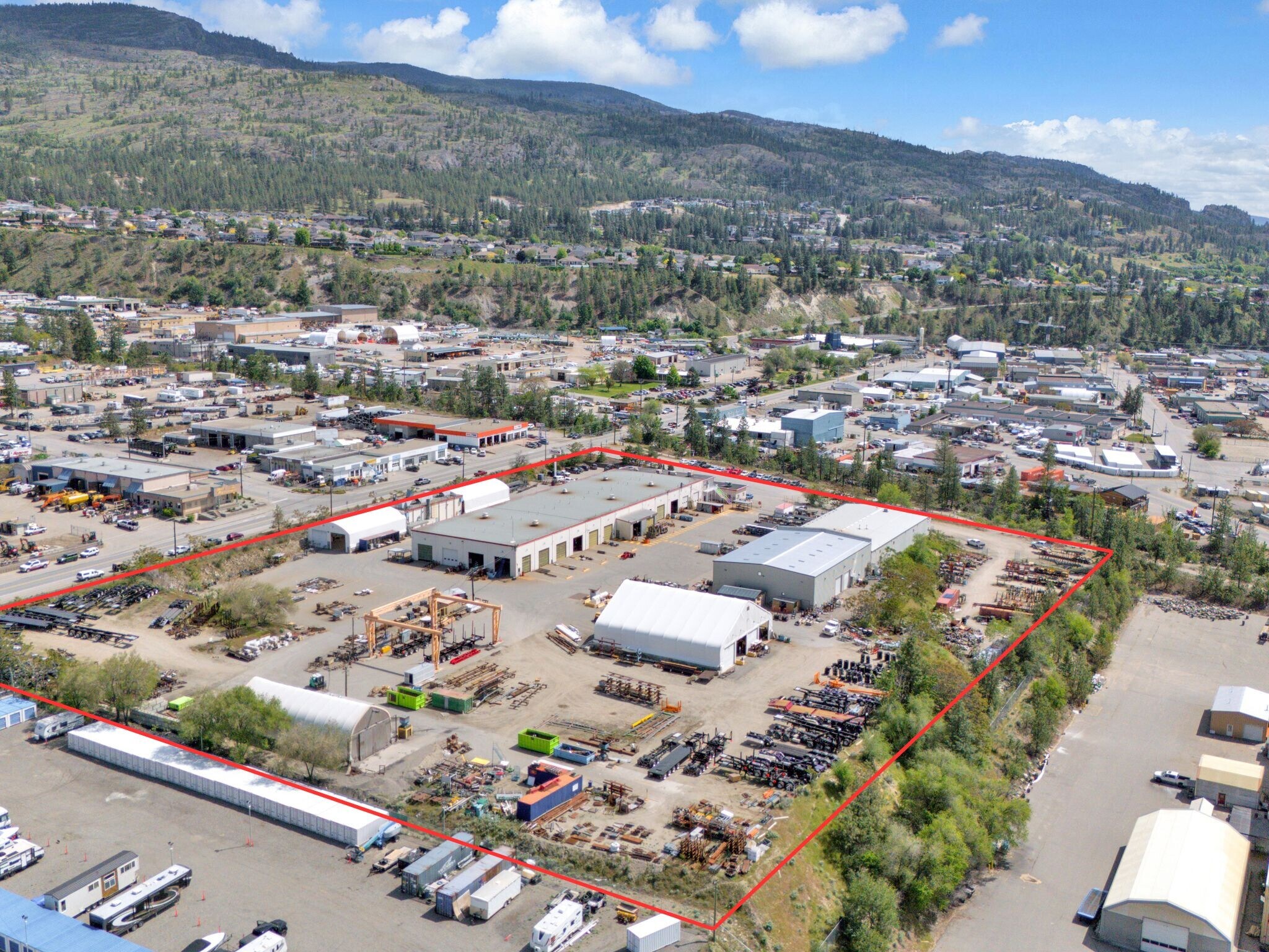 575 Page Av, Penticton, BC à vendre Photo principale– Image 1 sur 16