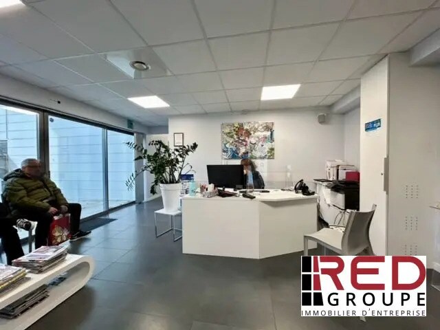 Bureau dans Le Tholonet à louer - Photo de l’immeuble – Image 1 sur 7