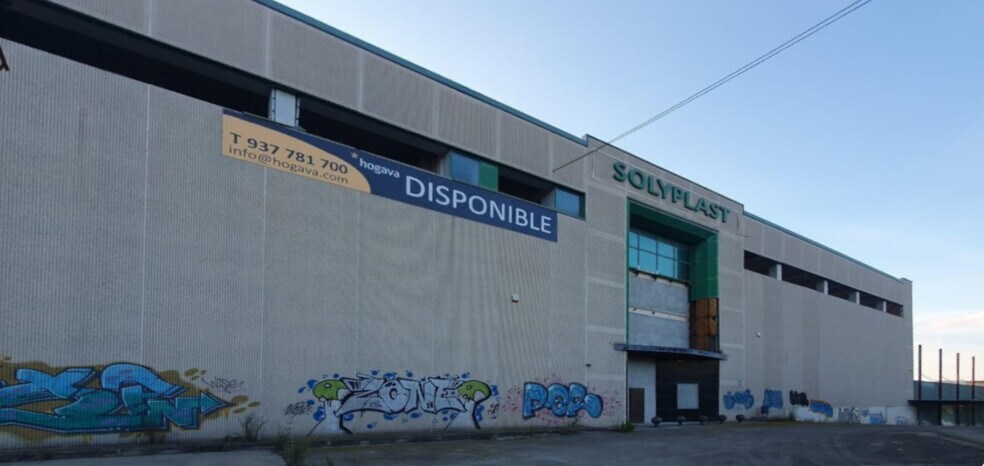 Industriel/Logistique dans Abrera, Barcelona à vendre - Photo de l’immeuble – Image 2 sur 2