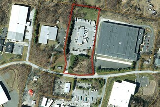 Plus de détails pour 122 Bracken Rd, Montgomery, NY - Industriel/Logistique à vendre
