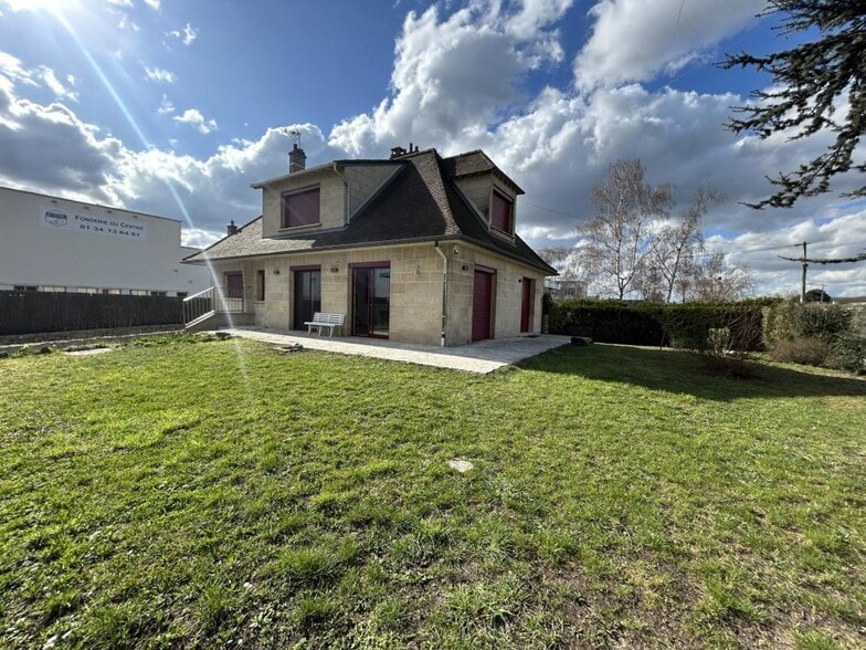 Bureau dans Beauchamp à louer - Photo de l’immeuble – Image 1 sur 22