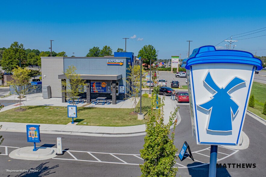 600 W Main St, Branson, MO à vendre - Photo de l’immeuble – Image 2 sur 5