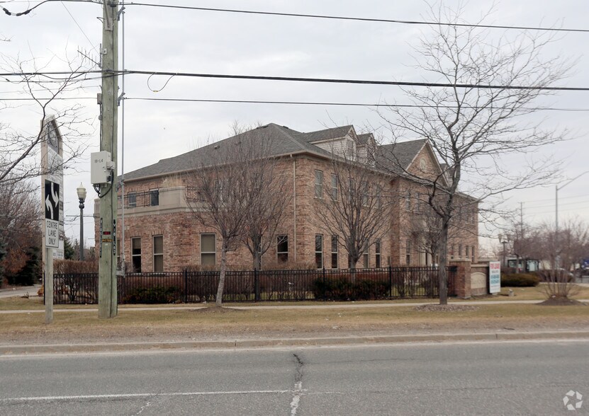 2200 Rutherford Rd, Concord, ON à louer - Photo de l’immeuble – Image 2 sur 3