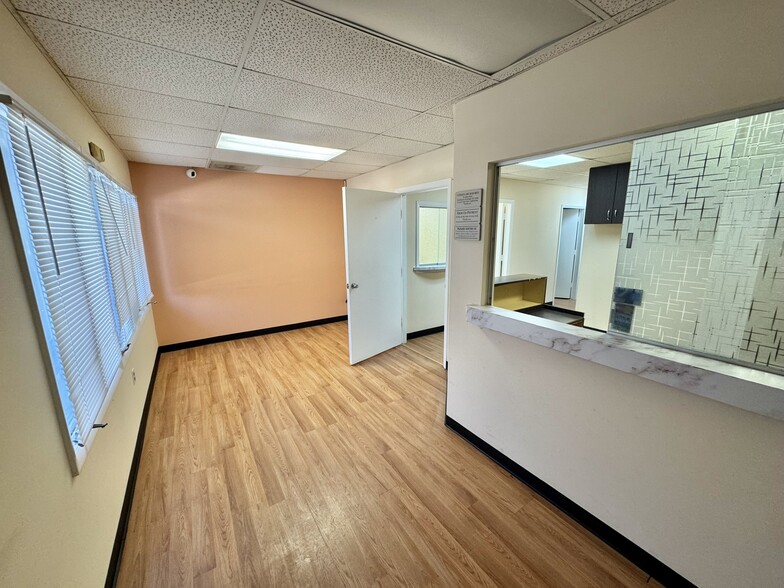 10788-10798 Hickory Ridge Rd, Columbia, MD à vendre - Photo de l’immeuble – Image 2 sur 10