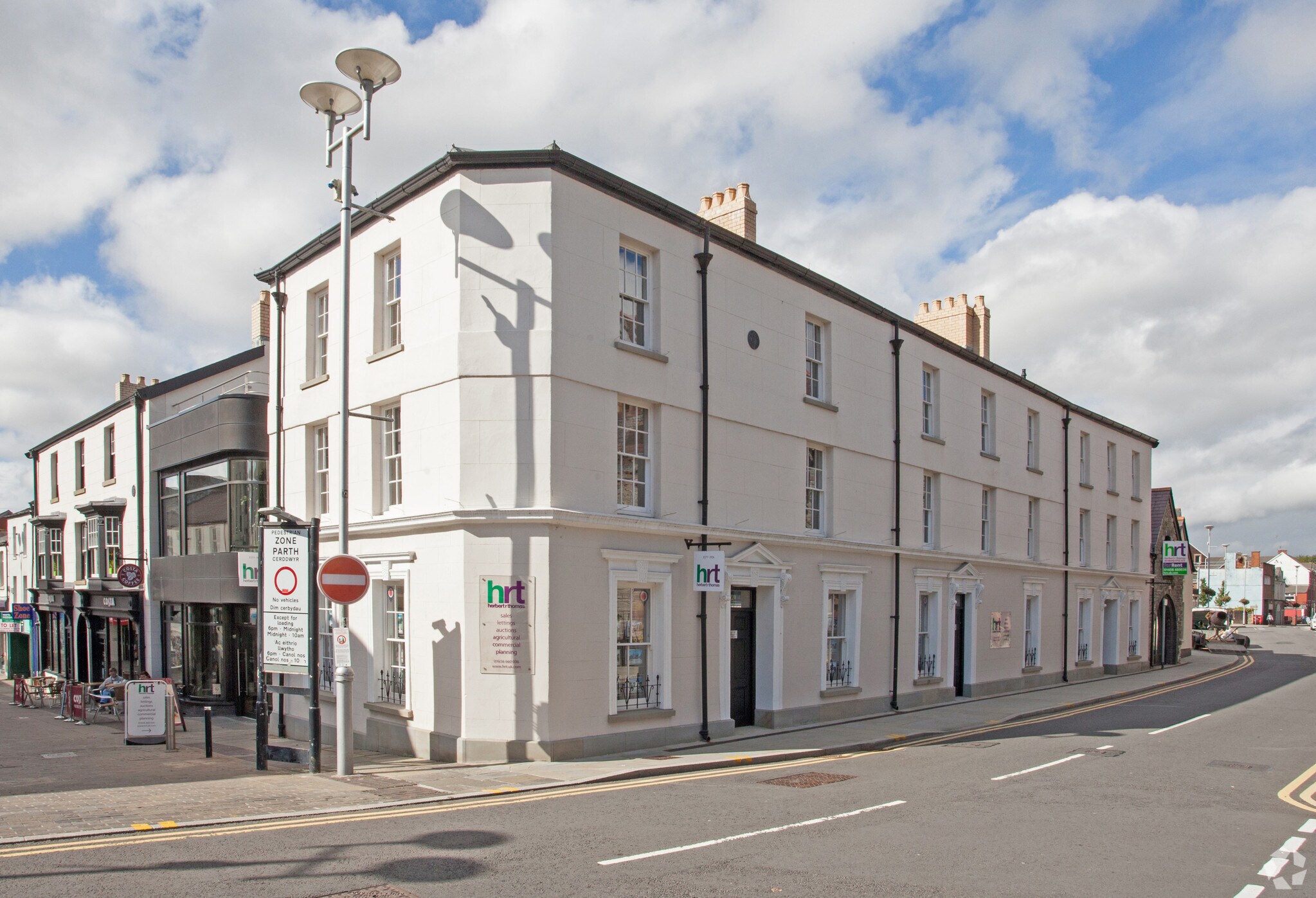 1 Derwen Rd, Bridgend à louer Photo principale– Image 1 sur 8