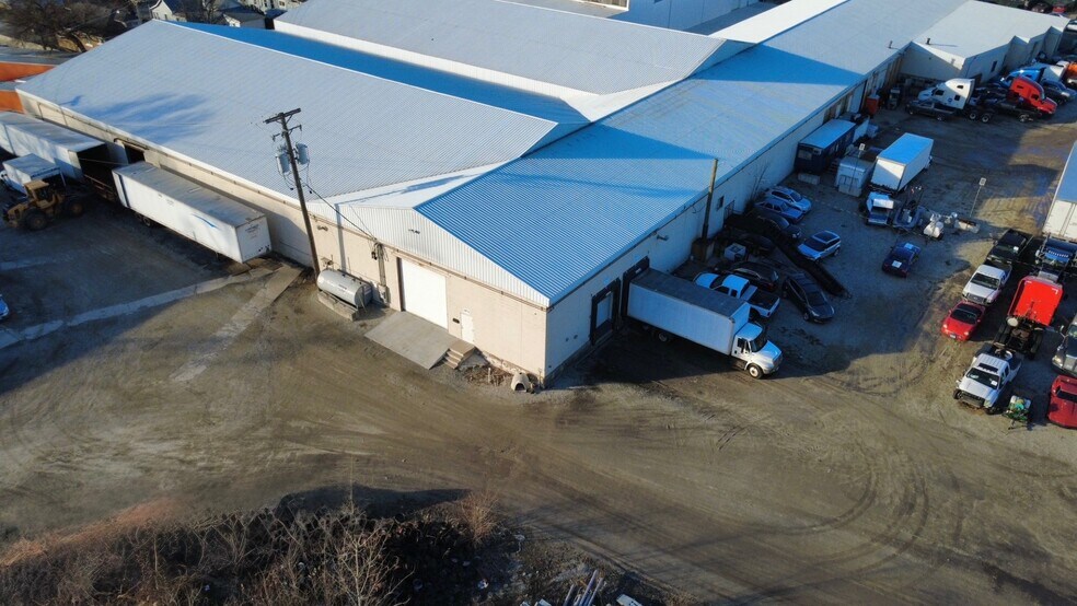 807 4th Ave, Joliet, IL à louer - Photo de l’immeuble – Image 2 sur 17