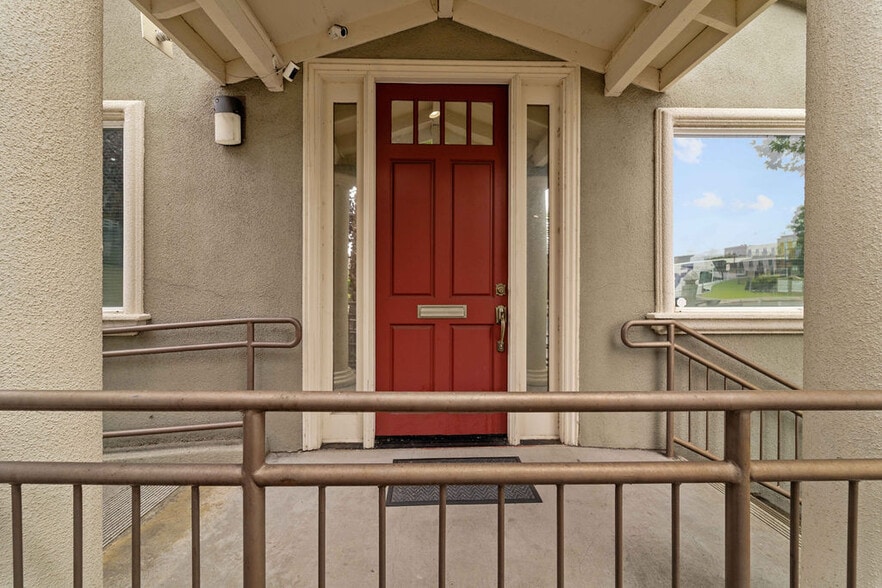 250 Meridian Ave, San Jose, CA à vendre - Photo de l’immeuble – Image 3 sur 17
