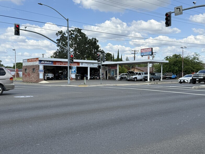 4701 Fruitridge Rd, Sacramento, CA à vendre - Photo de l’immeuble – Image 2 sur 4