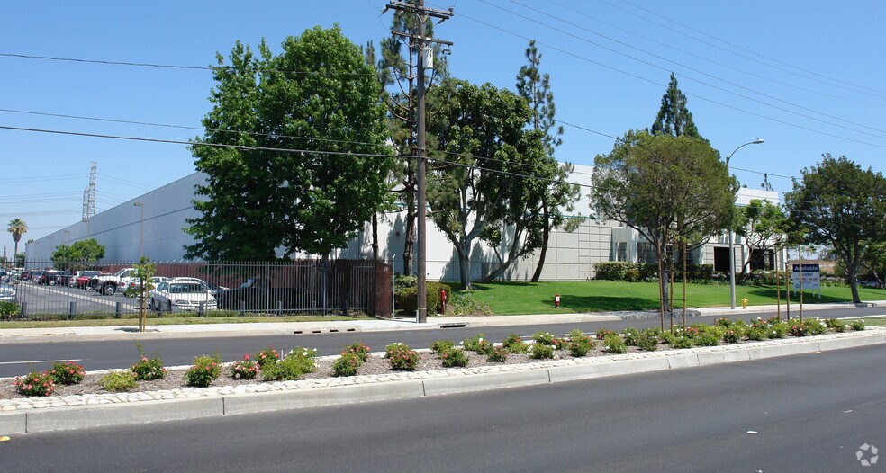 17230-17258 S Main St, Gardena, CA à louer - Photo de l’immeuble – Image 3 sur 5