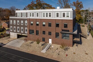 Plus de détails pour 1135 Rose Hill Dr, Charlottesville, VA - Logement à vendre