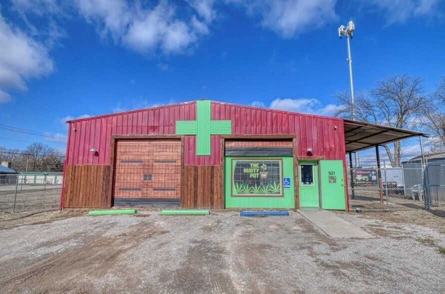 529 Eel River St, Purcell, OK à vendre - Photo de l’immeuble – Image 2 sur 11