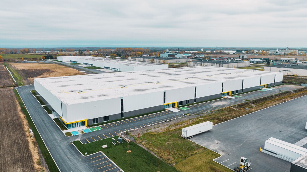 60 Rue Marie-Curie, Salaberry-de-valleyfield, QC à louer - Photo de l’immeuble – Image 2 sur 4
