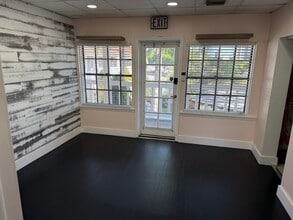 901 Progresso Dr, Fort Lauderdale, FL à louer Photo intérieure– Image 1 sur 6