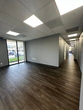 8807 Sudley Rd, Manassas, VA à louer Photo intérieure– Image 2 sur 19