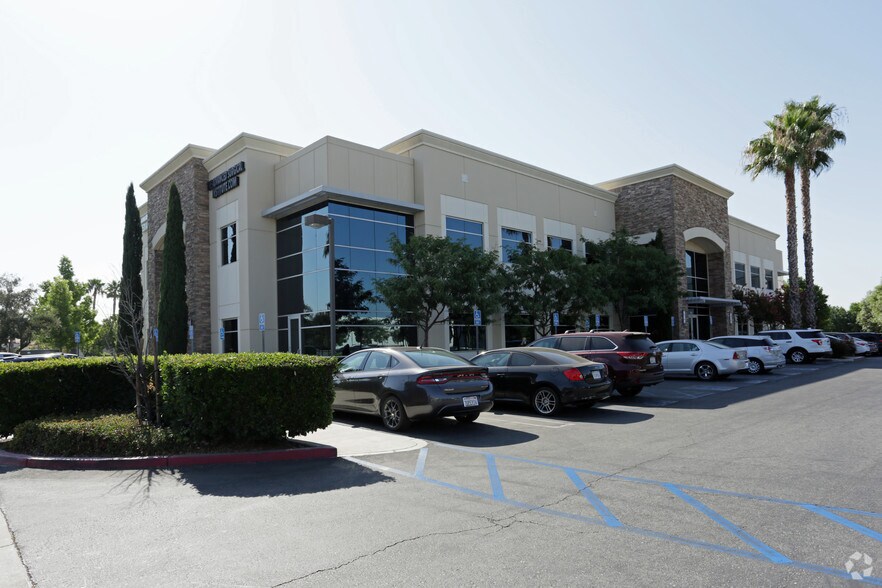 8112 Milliken Ave, Rancho Cucamonga, CA à louer - Photo de l’immeuble – Image 2 sur 28