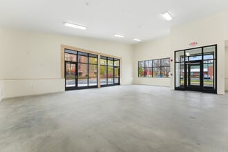 5 Fulton Ave, Northampton, MA à louer Photo intérieure– Image 1 sur 5