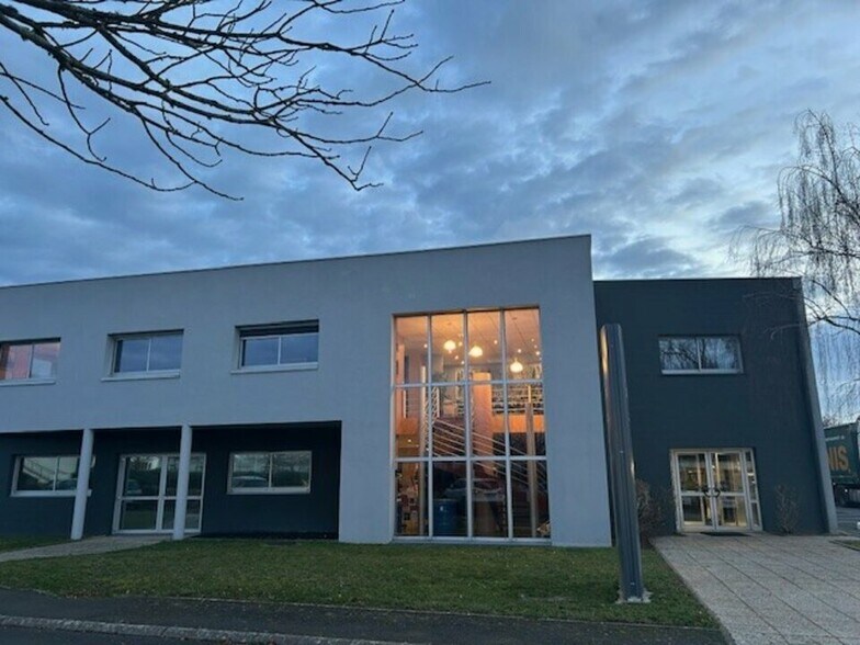 39 Rue Du Mûrier, Saint-Cyr-sur-Loire à louer - Photo de l’immeuble – Image 2 sur 4