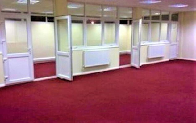 Amberley Way, Hounslow à louer - Photo de l’immeuble – Image 3 sur 8