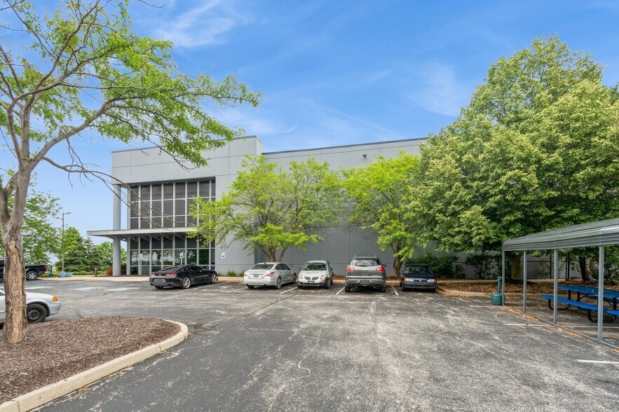 2151-2155 Airwest Blvd, Plainfield, IN à louer - Photo de l’immeuble – Image 2 sur 9