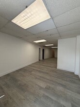 591-599 NW 71st St, Miami, FL à louer Photo intérieure– Image 2 sur 5