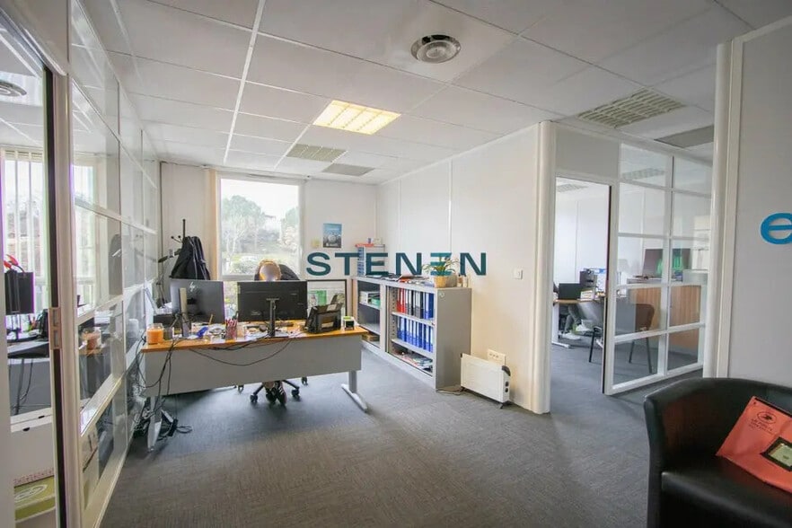 Bureau dans Aix-en-Provence à louer - Photo intérieure – Image 2 sur 8