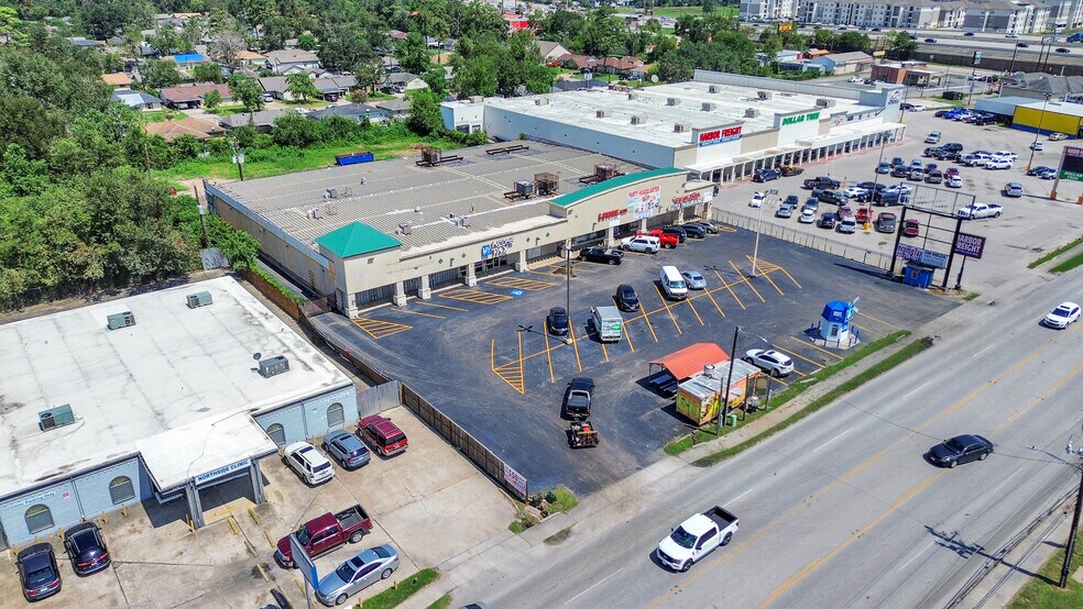 5231 Aldine Mail Rd, Houston, TX à louer - Photo de l’immeuble – Image 1 sur 26