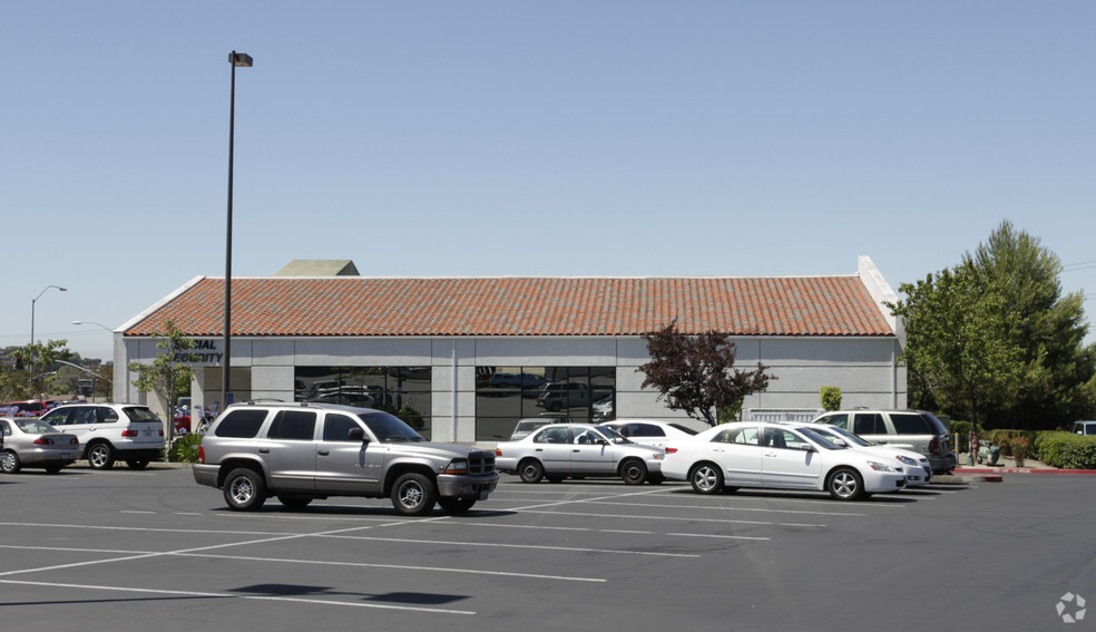 106 Plaza Dr, Vallejo, CA à louer - Photo de l’immeuble – Image 3 sur 12
