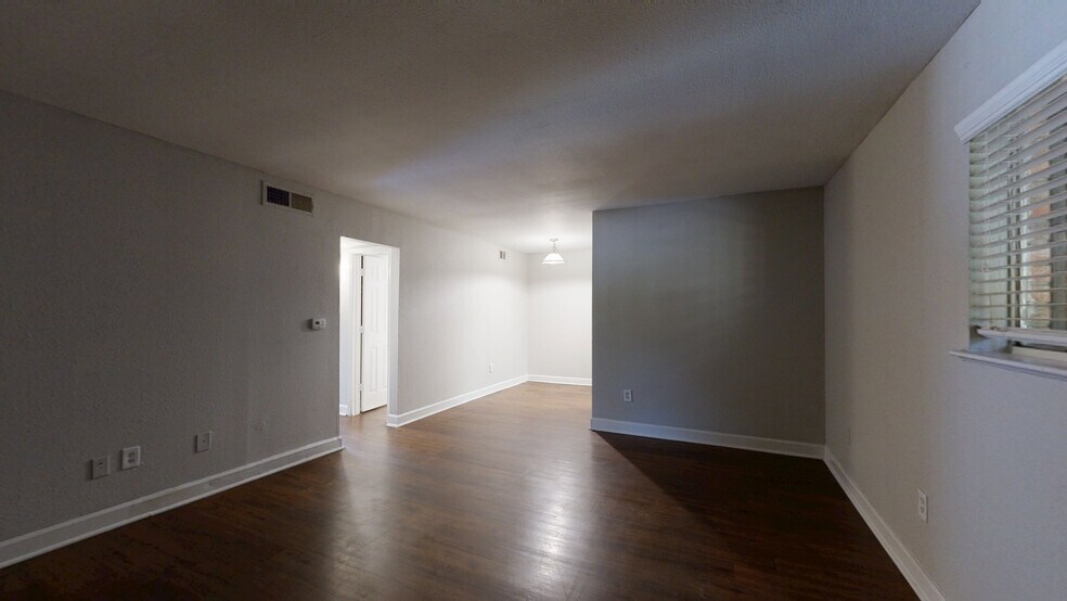 1621 Spring Hill Ave, Mobile, AL à vendre - Numérisation 3D Matterport – Image 2 sur 23