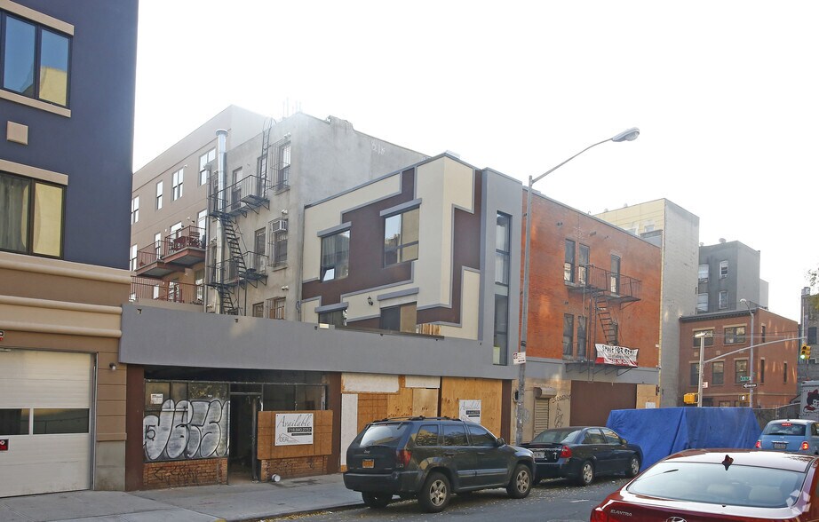 324 Hooper St, Brooklyn, NY à louer - Photo de l’immeuble – Image 2 sur 27