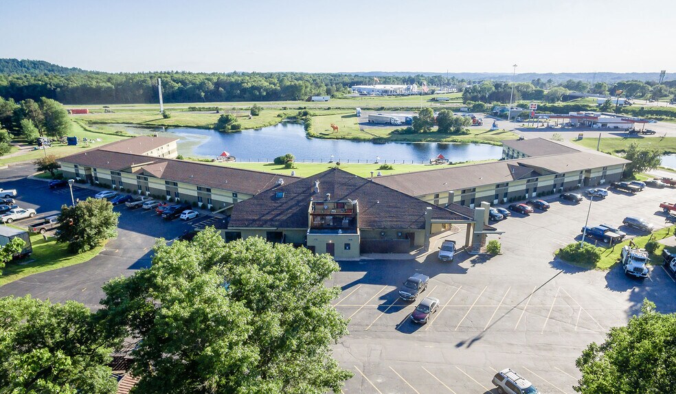 600 Oasis Rd, Black River Falls, WI à vendre - Photo de l’immeuble – Image 1 sur 15