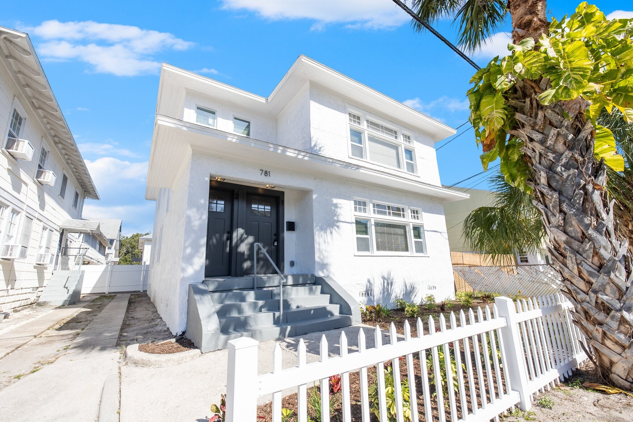 781 31st Ave N, Saint Petersburg, FL à vendre Photo principale– Image 1 sur 14