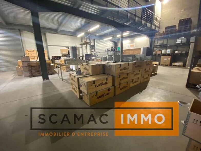 Local commercial dans Pélissanne à louer - Photo de l’immeuble – Image 3 sur 8