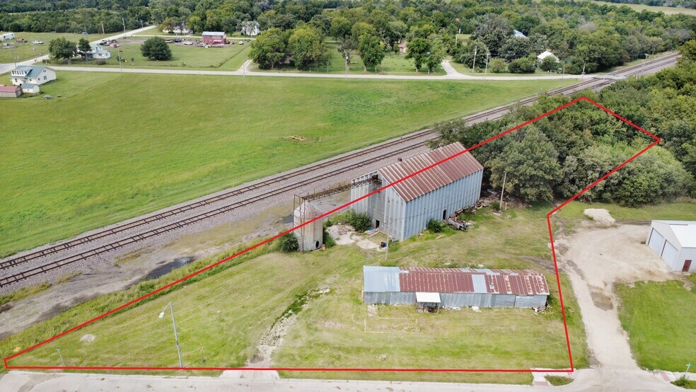 410 W Mackenzie St, White City, KS à vendre - Photo de l’immeuble – Image 2 sur 25