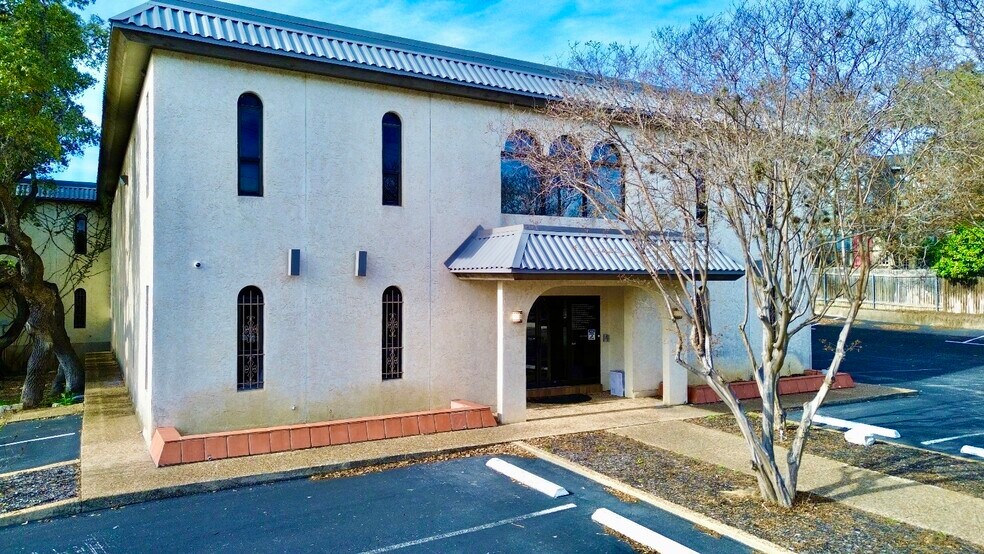 975 W Bitters Rd, San Antonio, TX à vendre - Photo de l’immeuble – Image 2 sur 17